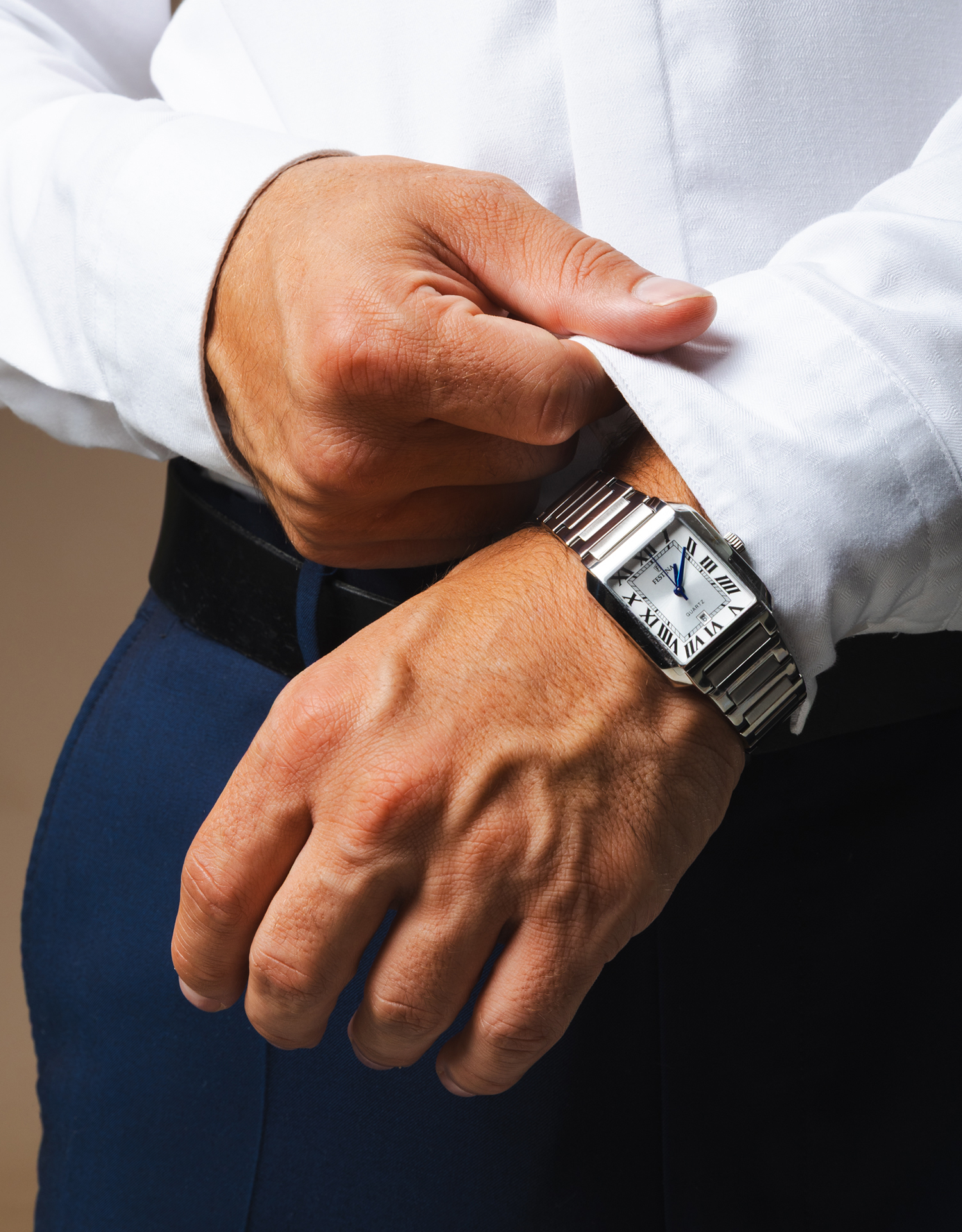 Parmi les services que proposent nos bijoutiers horlogers, l'entretien de vos montres est proposé dans la plupart de nos magasins